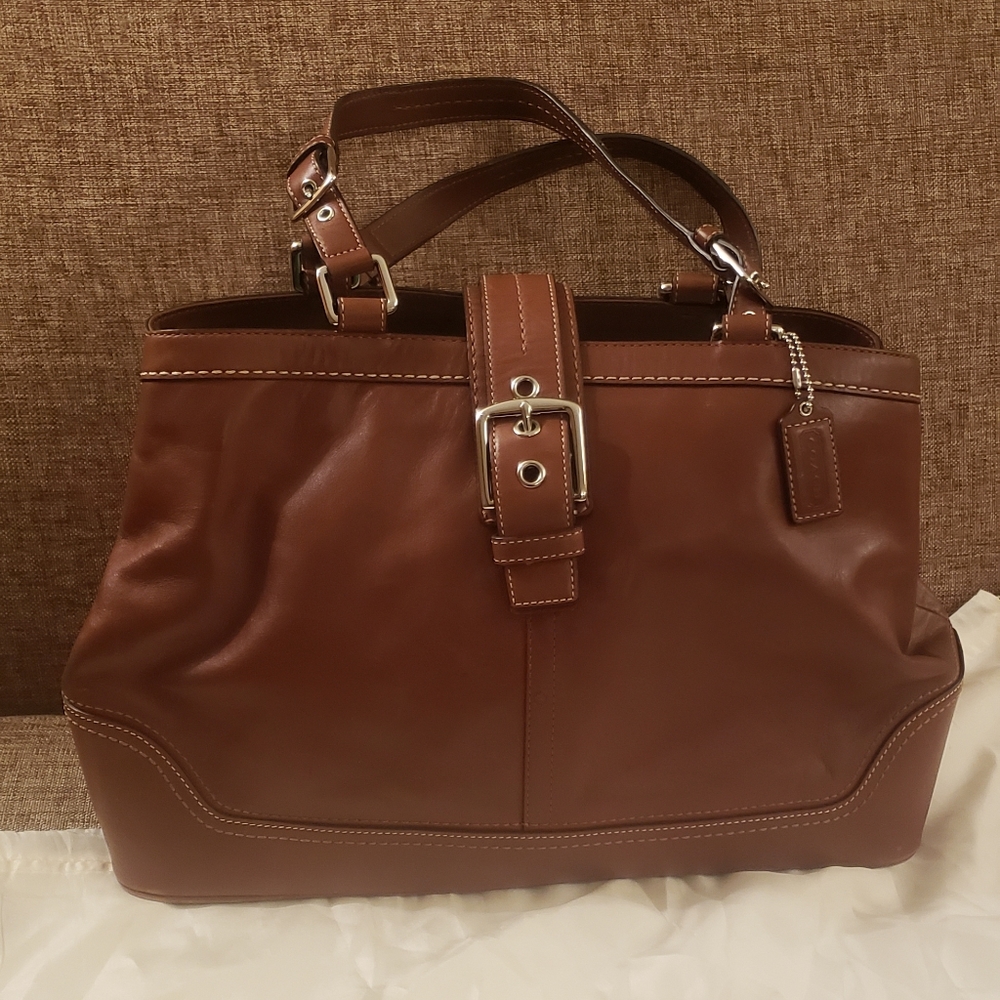 Coach hampton large tan leather handbag